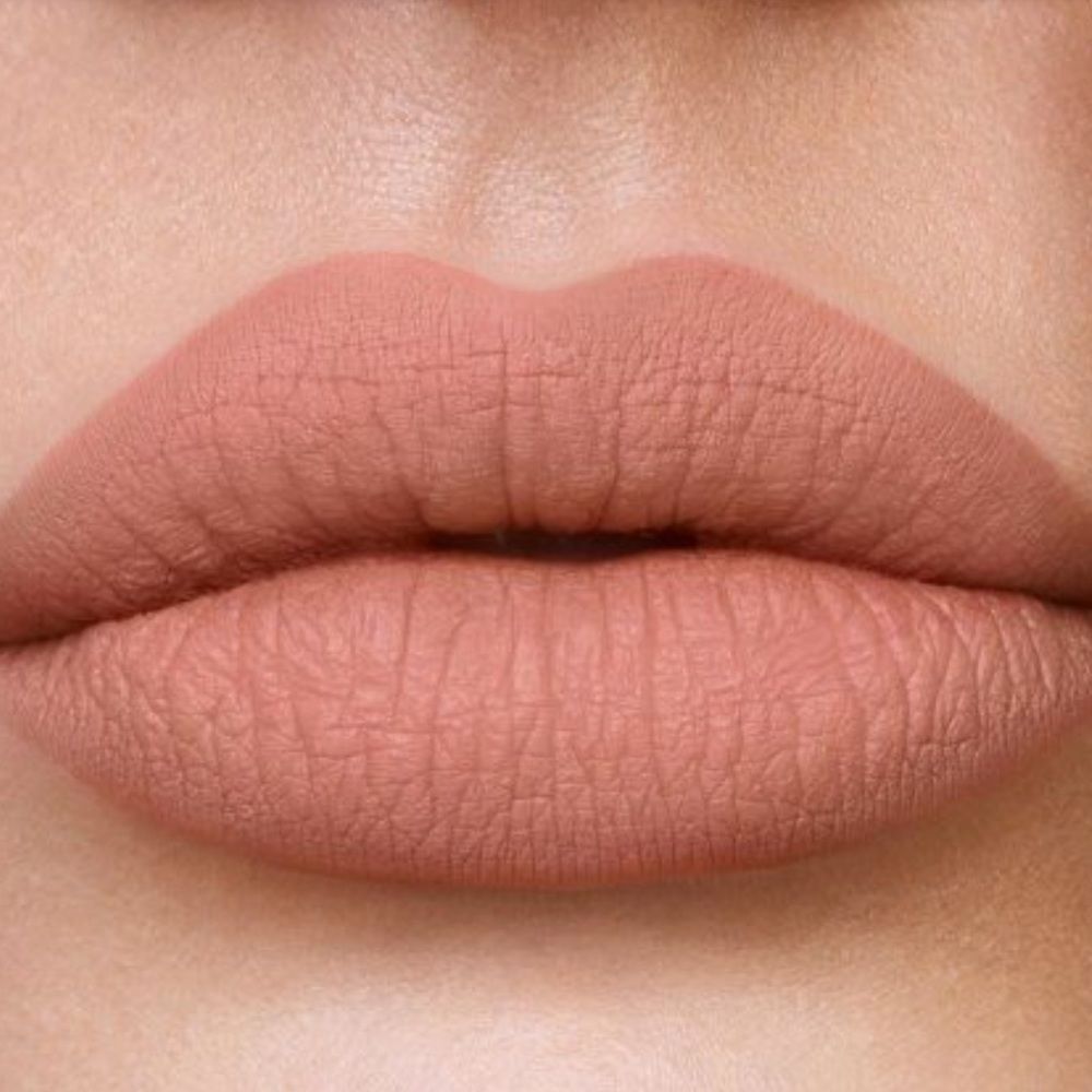Charlotte Tilbury Hollywood Lips in Charlotte Darling a creamy beige nude matte - Picture 6 of 7